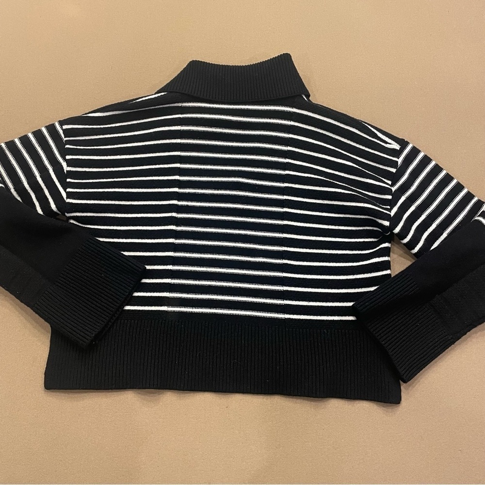 Buttermelon Black and White Stripe Cropped Sweater Size Medium - Picture 8 of 11